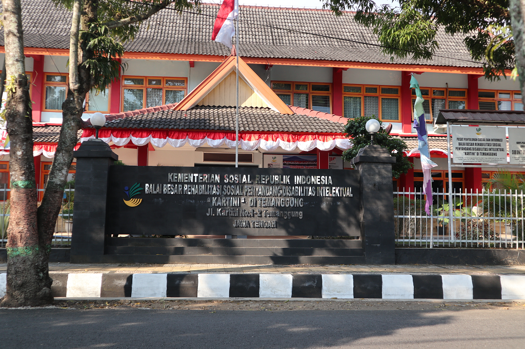 BBRSPDI Kartini Temanggung Berikan 75 Bantuan Kemandirian