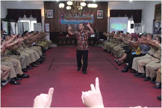 Pemkab Temanggung Tanamkan Budaya Integritas Pada Pejabat SKPD