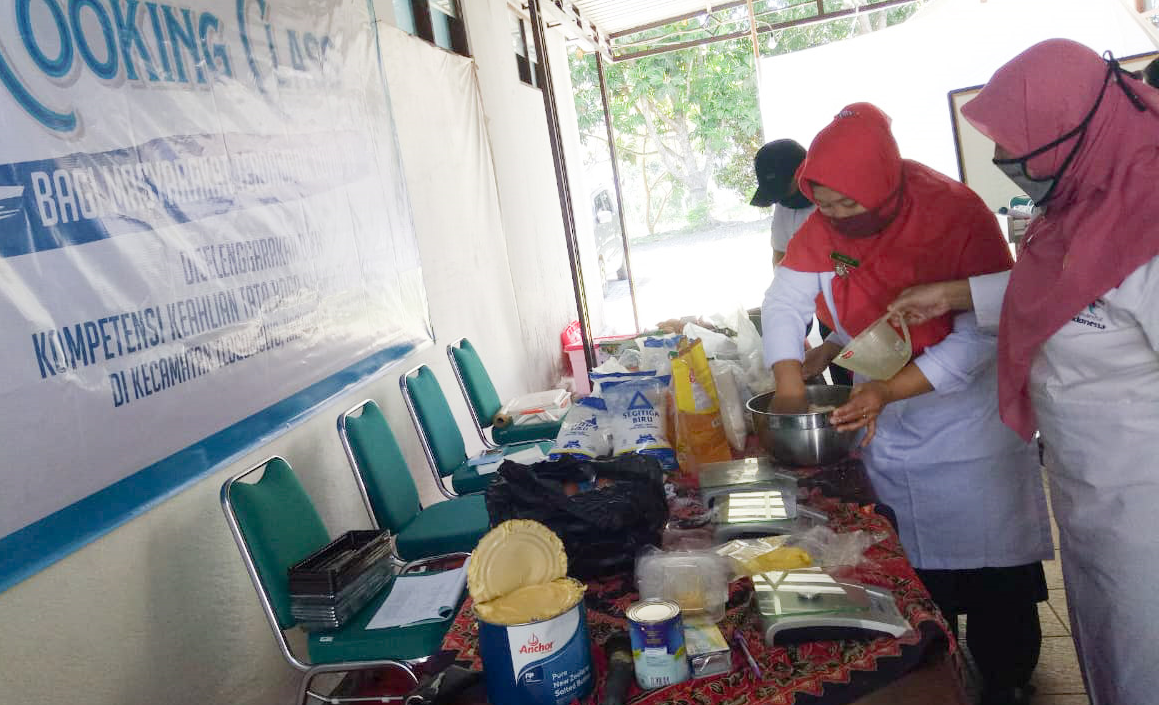 Bantu Warga Terdampak Covid-19, SMKN 2 Temanggung Gelar Cooking Class