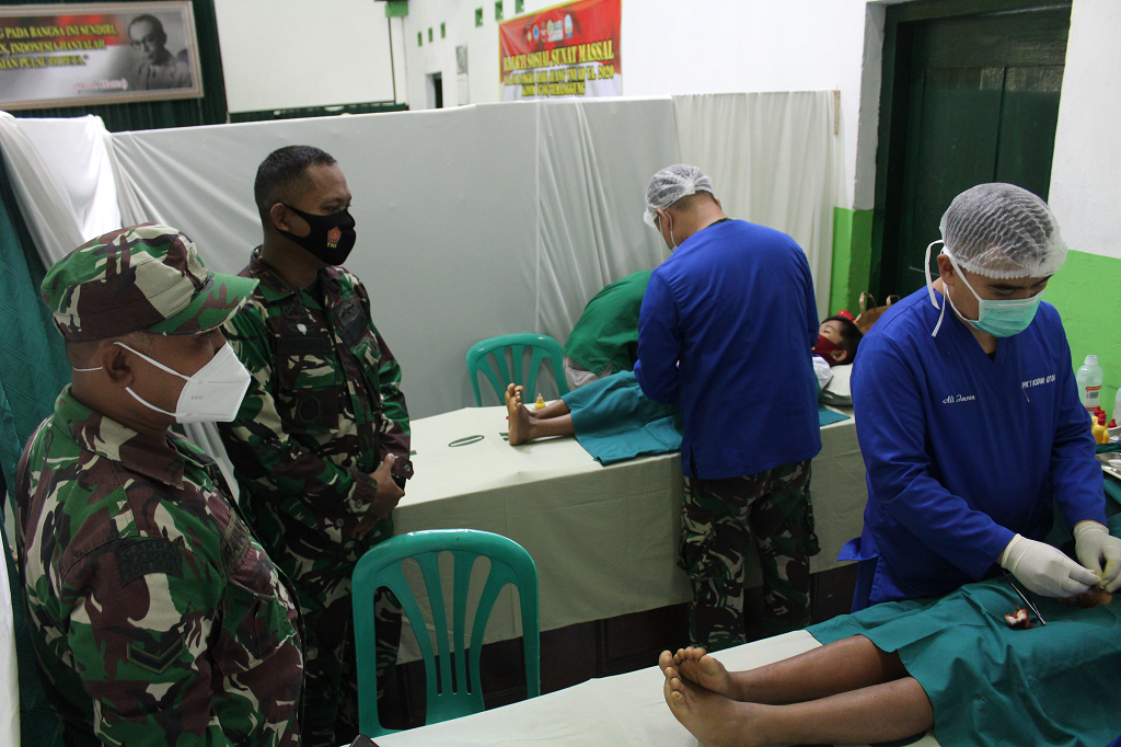 Peringati Hari Juang TNI AD, Kodim 0706/Temanggung Gelar Khitan Masal