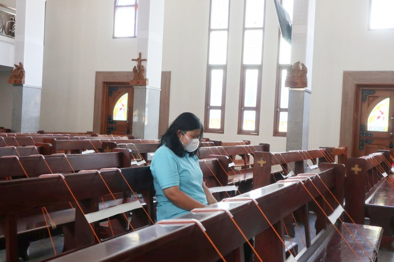 Hanya 275 Jemaat Boleh Masuk Gereja St Petrus Paulus Saat Misa Paskah