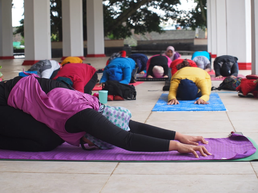 Pertahankan Sehat Bugar dengan Olahraga Yoga